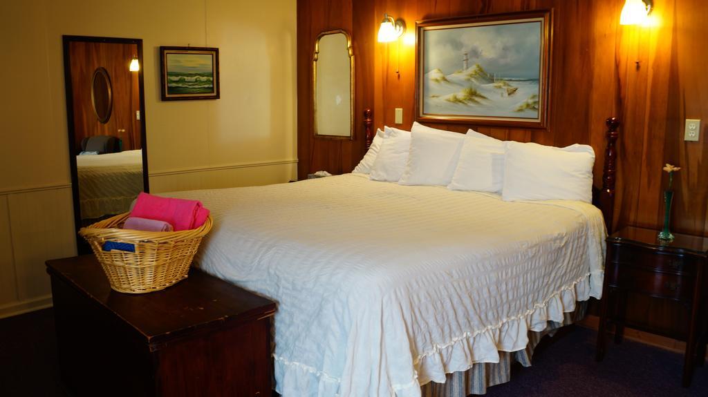 Harbor Haus Inn & Suites Hermann Habitación foto