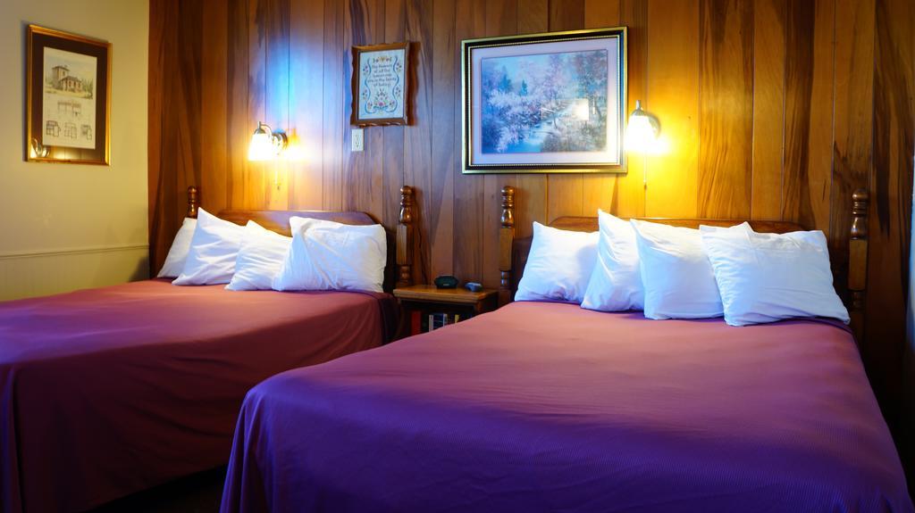 Harbor Haus Inn & Suites Hermann Habitación foto