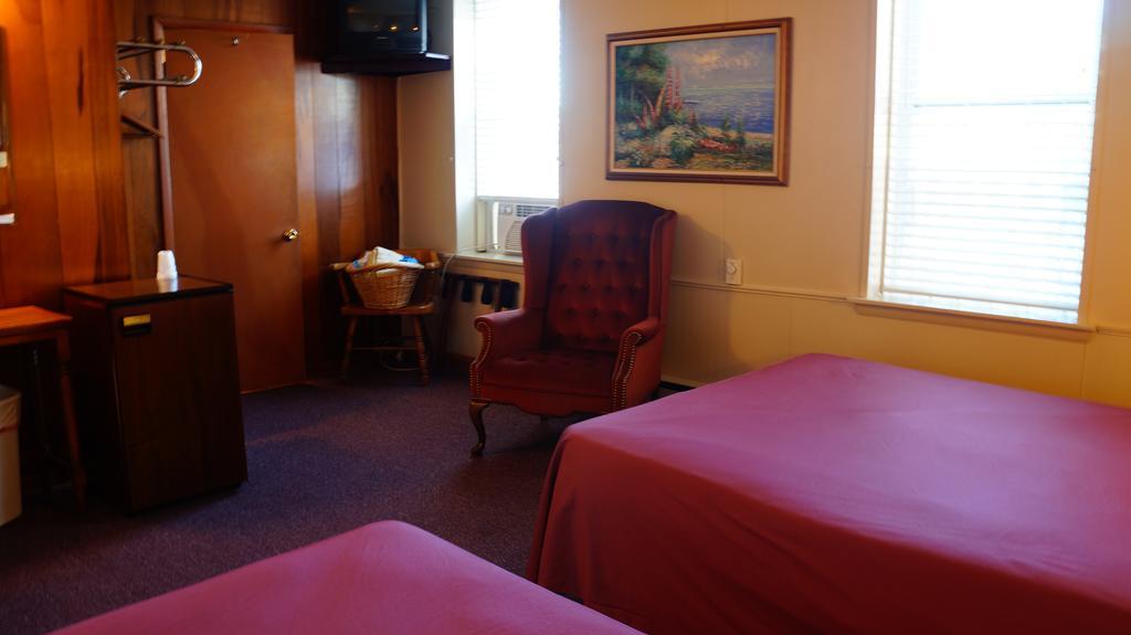 Harbor Haus Inn & Suites Hermann Habitación foto